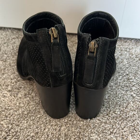 CHOCOLAT BLU Black Suede Ankle Boots Bootie back zipper 36 6 Nubuck Leather NEW - Picture 9 of 16